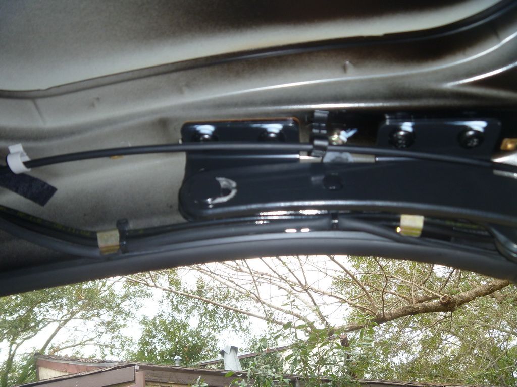 Some tips and tricks for convertible top cylinder rebuilds Mercedes